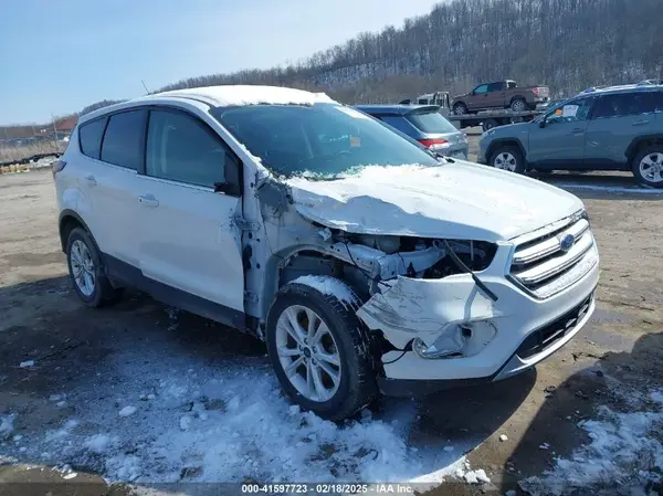 1FMCU9GD5KUC35693 2019 FORD ESCAPE - Image 1