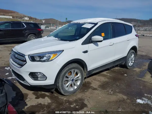 1FMCU9GD5KUC35693 2019 FORD ESCAPE - Image 2