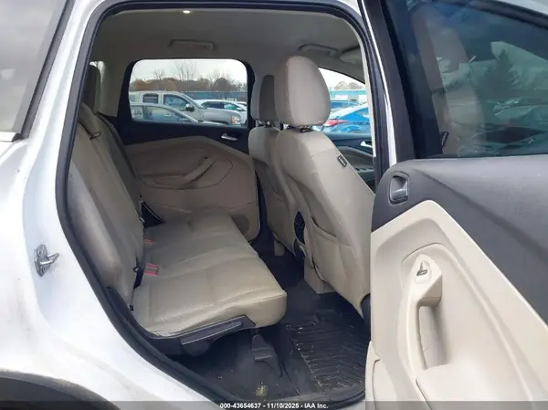 1FMCU9GD6HUB00425 2017 FORD ESCAPE - Image 8