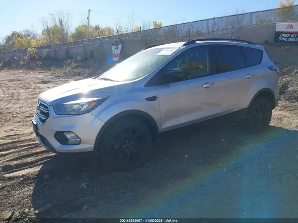 1FMCU9GD6HUB15734 2017 FORD ESCAPE - Image 2