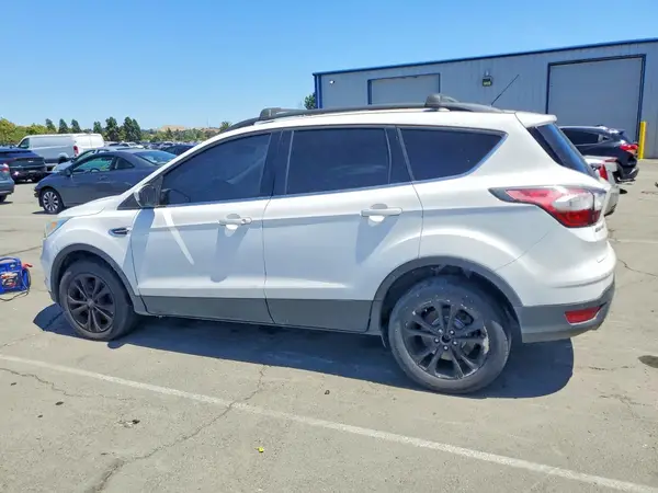 1FMCU9GD6HUB45915 2017 FORD ESCAPE - Image 2