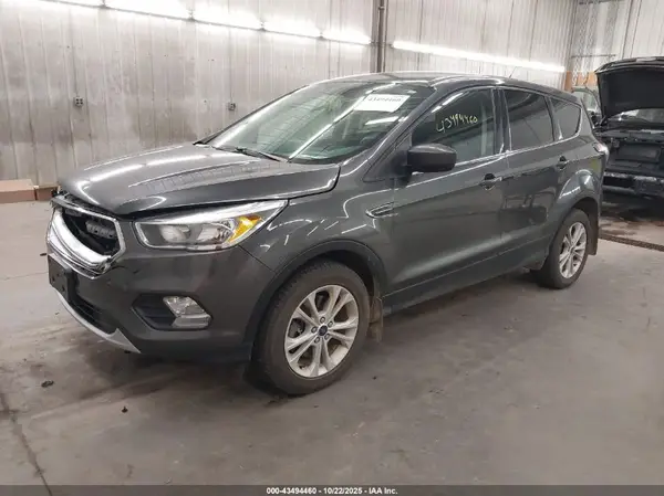 1FMCU9GD6HUB53092 2017 FORD ESCAPE - Image 2