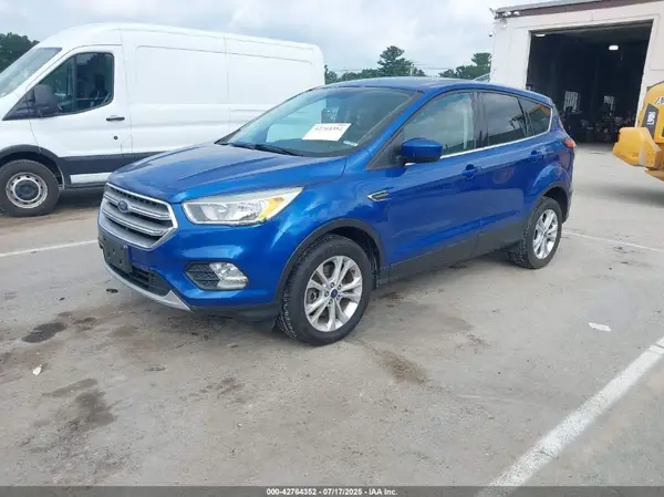 1FMCU9GD6HUB55196 2017 FORD ESCAPE - Image 2