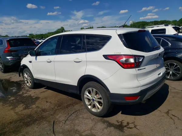 1FMCU9GD6HUB94564 2017 FORD ESCAPE - Image 2