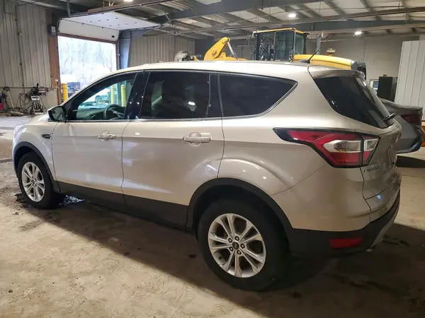 1FMCU9GD6HUC08401 2017 FORD ESCAPE - Image 2