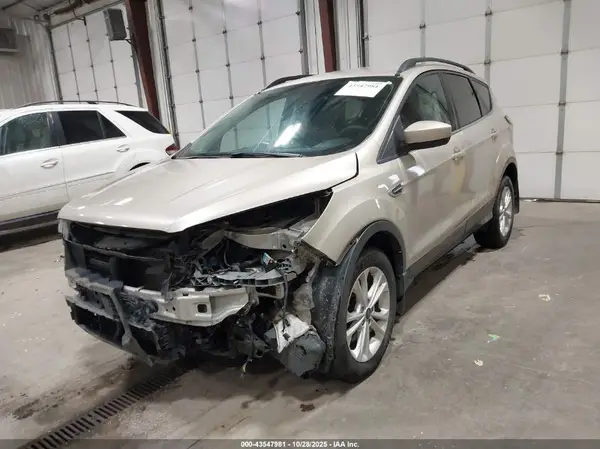 1FMCU9GD6HUC66976 2017 FORD ESCAPE - Image 2