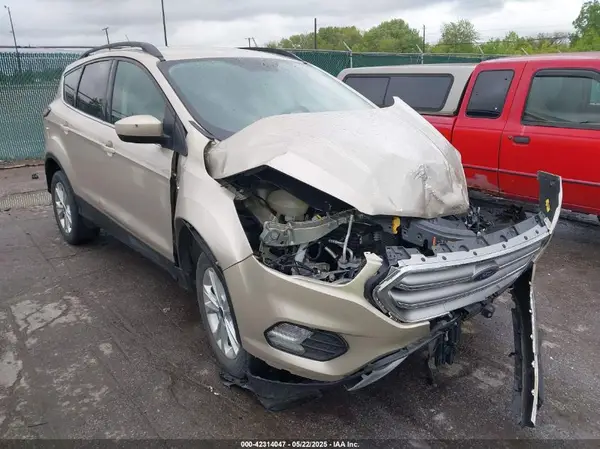 1FMCU9GD6HUC85737 2017 FORD ESCAPE - Image 1