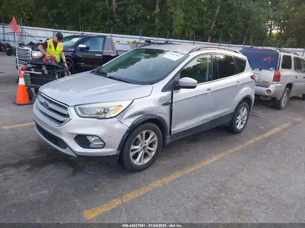 1FMCU9GD6HUD02553 2017 FORD ESCAPE - Image 2