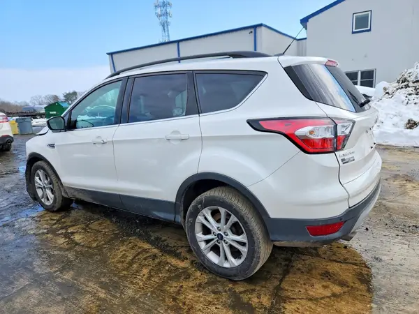 1FMCU9GD6HUD47878 2017 FORD ESCAPE - Image 2