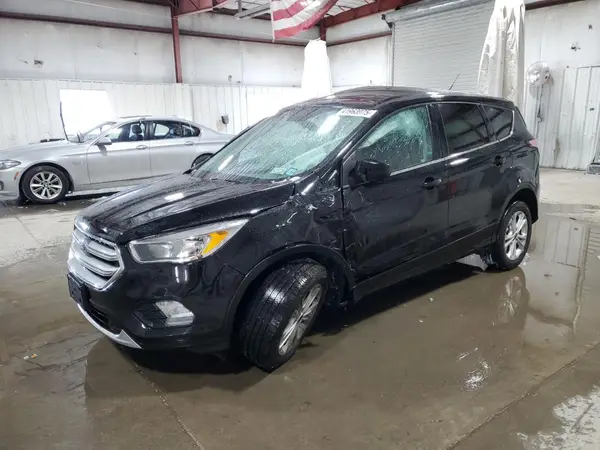 1FMCU9GD6HUD99477 2017 FORD ESCAPE - Image 1
