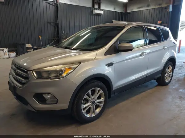 1FMCU9GD6HUE18450 2017 FORD ESCAPE - Image 2
