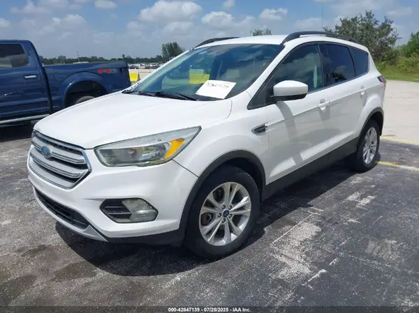 1FMCU9GD6JUA27773 2018 FORD ESCAPE - Image 2