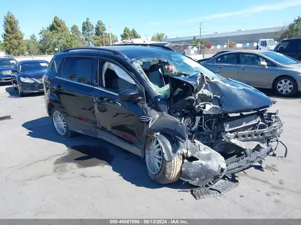 1FMCU9GD6JUA42662 2018 FORD ESCAPE - Image 1