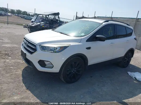 1FMCU9GD6JUA44685 2018 FORD ESCAPE - Image 2