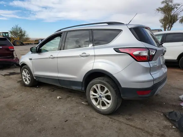 1FMCU9GD6JUA73698 2018 FORD ESCAPE - Image 2