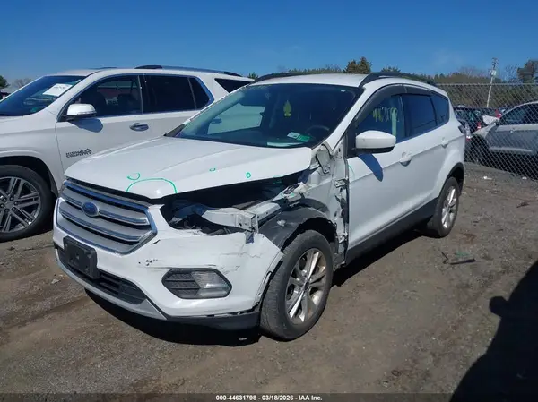 1FMCU9GD6JUB19417 2018 FORD ESCAPE - Image 2
