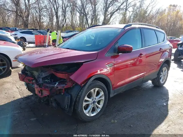 1FMCU9GD6JUB22172 2018 FORD ESCAPE - Image 2