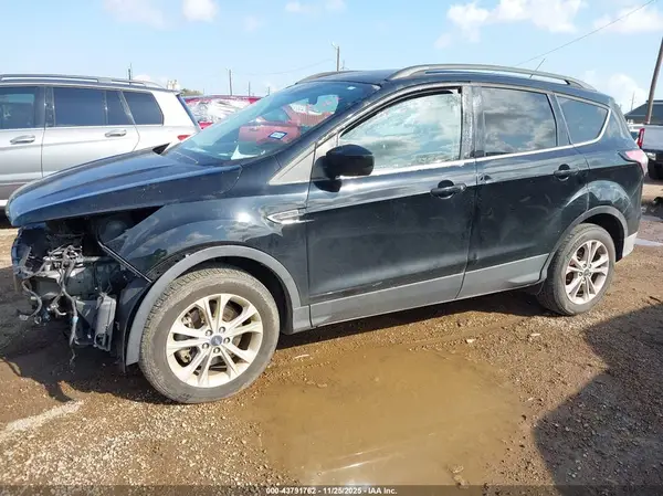 1FMCU9GD6JUB28778 2018 FORD ESCAPE - Image 2