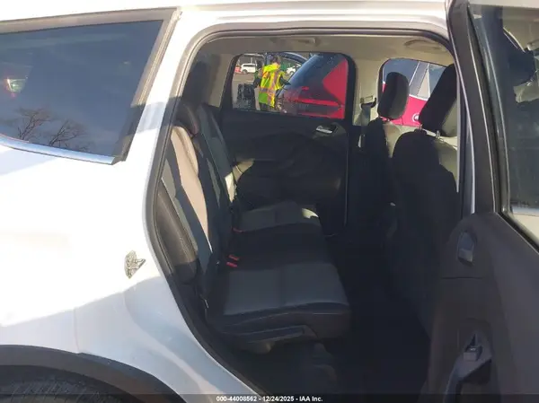 1FMCU9GD6JUB72988 2018 FORD ESCAPE - Image 8