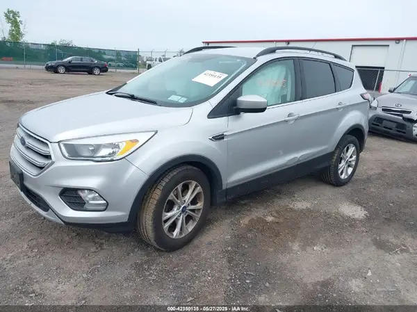 1FMCU9GD6JUB93758 2018 FORD ESCAPE - Image 2