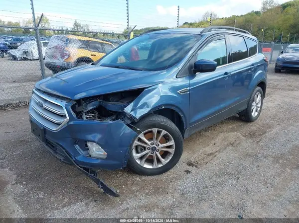 1FMCU9GD6JUC17248 2018 FORD ESCAPE - Image 2