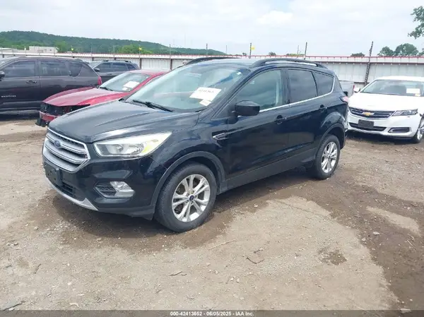 1FMCU9GD6JUC25706 2018 FORD ESCAPE - Image 2