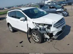 1FMCU9GD6JUC35622 2018 FORD ESCAPE