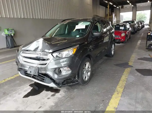 1FMCU9GD6JUC36351 2018 FORD ESCAPE - Image 2