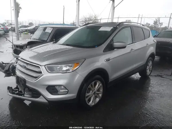 1FMCU9GD6JUC37029 2018 FORD ESCAPE - Image 2