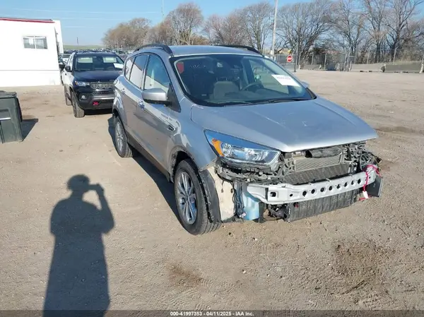 1FMCU9GD6JUC49424 2018 FORD ESCAPE - Image 1