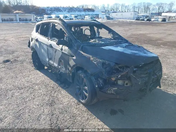 1FMCU9GD6JUC53926 2018 FORD ESCAPE - Image 1