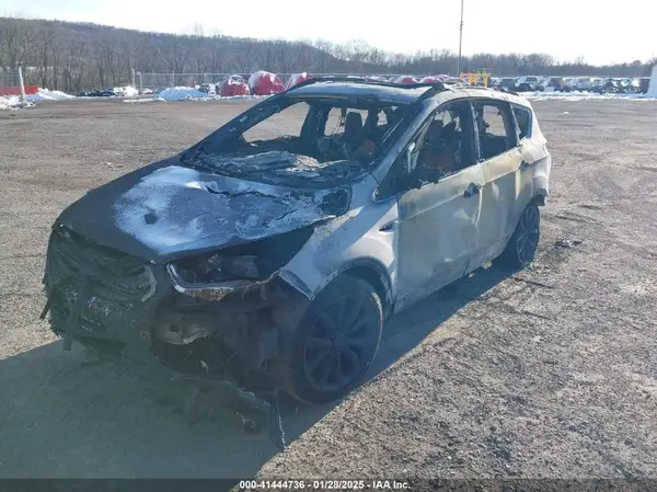 1FMCU9GD6JUC53926 2018 FORD ESCAPE - Image 2