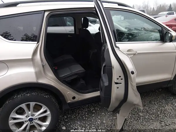 1FMCU9GD6JUC69141 2018 FORD ESCAPE - Image 8
