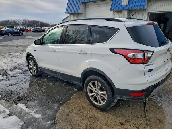 1FMCU9GD6JUC76977 2018 FORD ESCAPE - Image 2