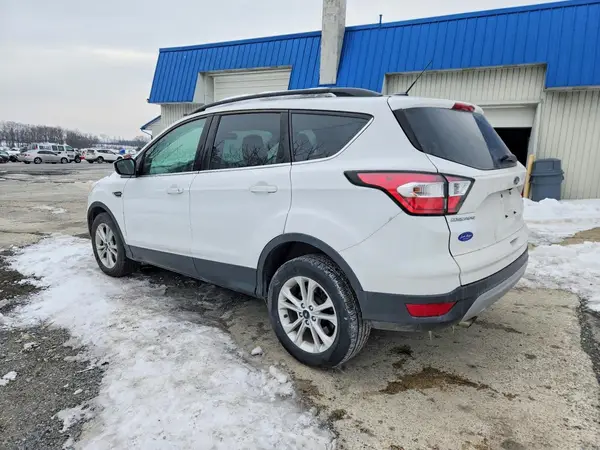 1FMCU9GD6JUC76980 2018 FORD ESCAPE - Image 2