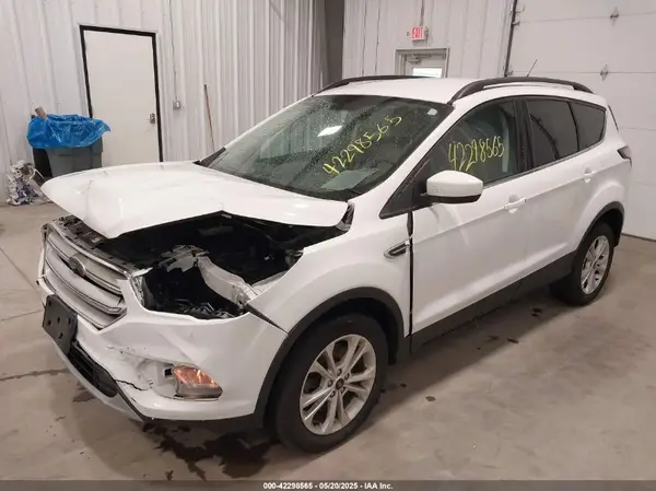 1FMCU9GD6JUC77191 2018 FORD ESCAPE - Image 2