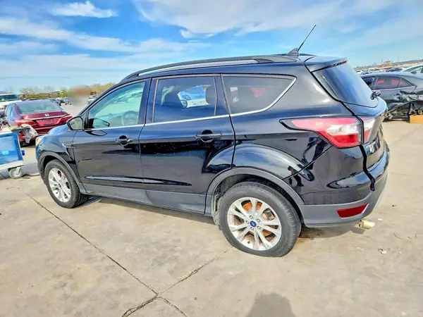 1FMCU9GD6JUC87235 2018 FORD ESCAPE - Image 2