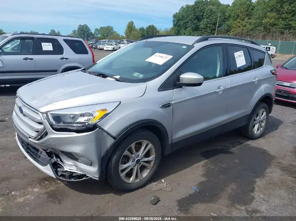 1FMCU9GD6JUC99739 2018 FORD ESCAPE - Image 2
