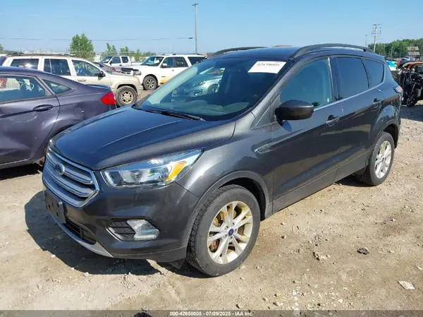 1FMCU9GD6JUD05961 2018 FORD ESCAPE - Image 2