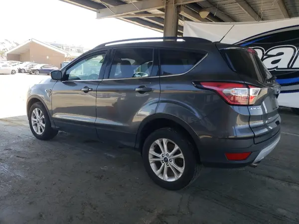 1FMCU9GD6JUD23487 2018 FORD ESCAPE - Image 2