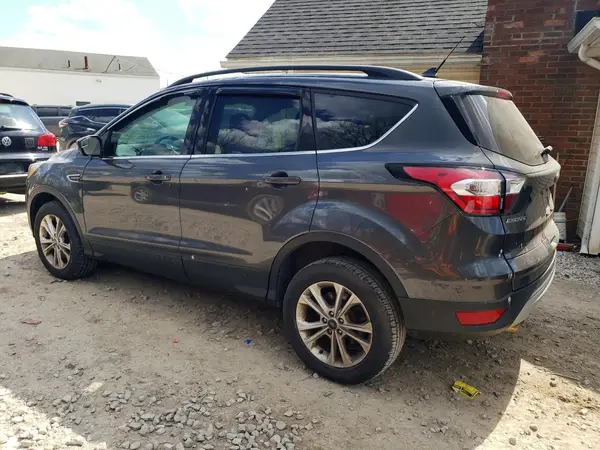 1FMCU9GD6JUD35400 2018 FORD ESCAPE - Image 2