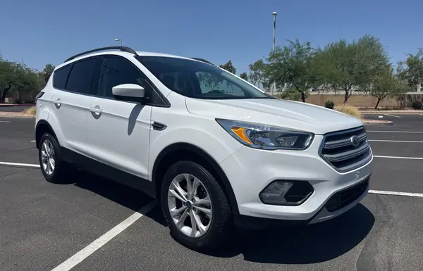 1FMCU9GD6JUD51791 2018 FORD ESCAPE - Image 1