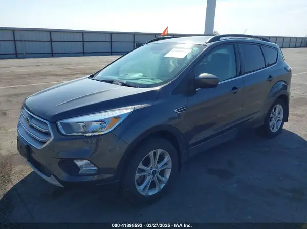 1FMCU9GD6JUD55937 2018 FORD ESCAPE - Image 2