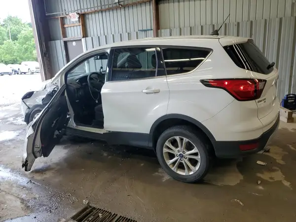 1FMCU9GD6KUA14684 2019 FORD ESCAPE - Image 2
