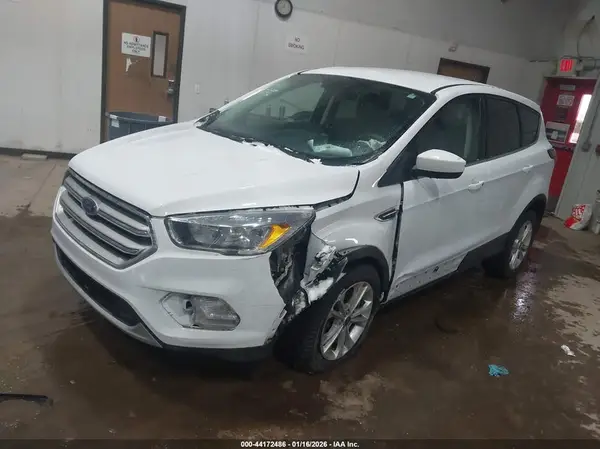 1FMCU9GD6KUA40220 2019 FORD ESCAPE - Image 2
