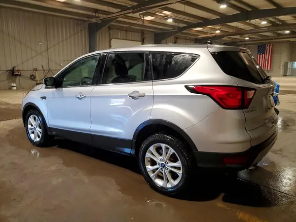 1FMCU9GD6KUA75856 2019 FORD ESCAPE - Image 2