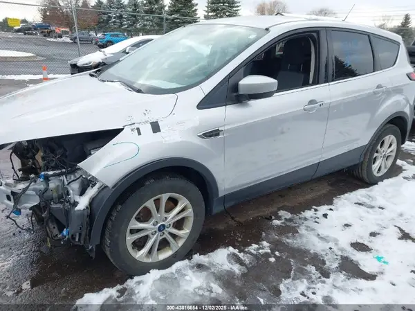 1FMCU9GD6KUA77526 2019 FORD ESCAPE - Image 2