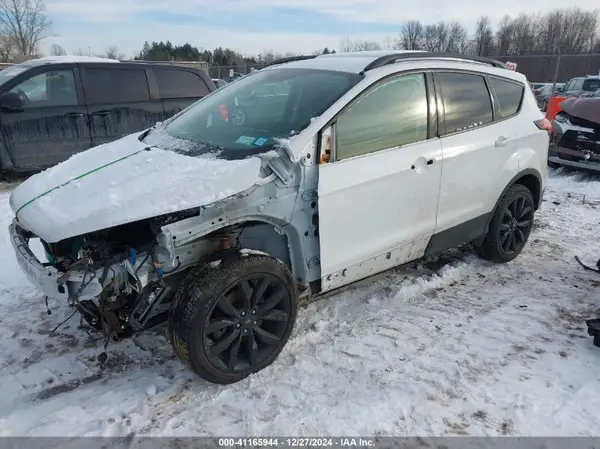 1FMCU9GD6KUA86162 2019 FORD ESCAPE - Image 2