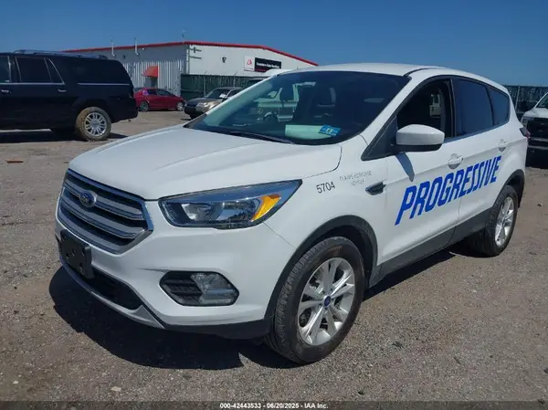 1FMCU9GD6KUB65704 2019 FORD ESCAPE - Image 2