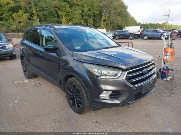 1FMCU9GD7HUA56760 2017 FORD ESCAPE - Image 1